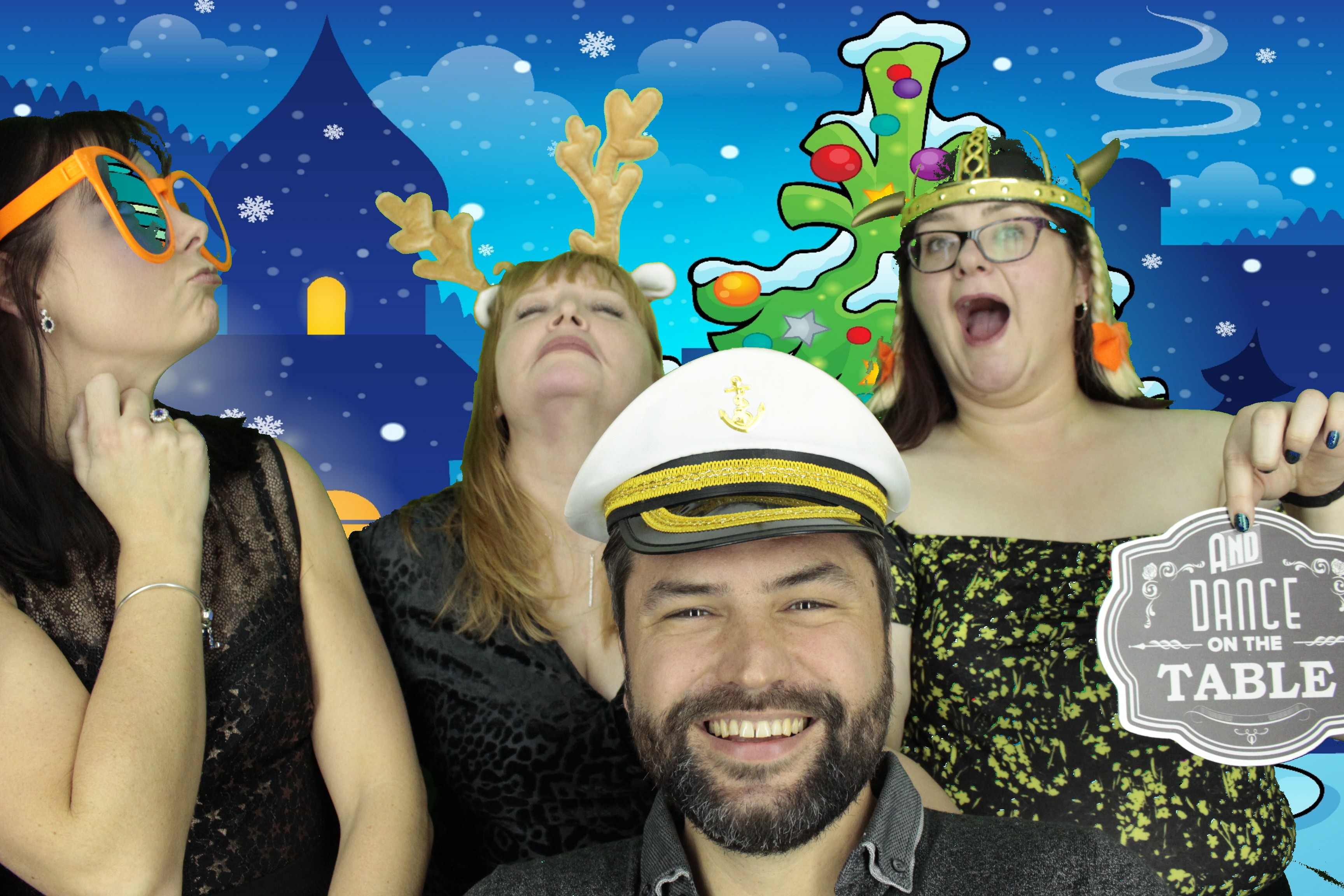 Ocean Network Express Christmas Party 2019 | View more photos from the event at gallery.myphotoboothexperience.co.uk/u/MyPhotoBoothExperienceLtd/Ocean-Network-Express-Christmas-Party-2019